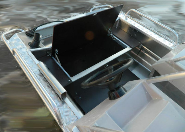 Wyatboat-390У с консолями